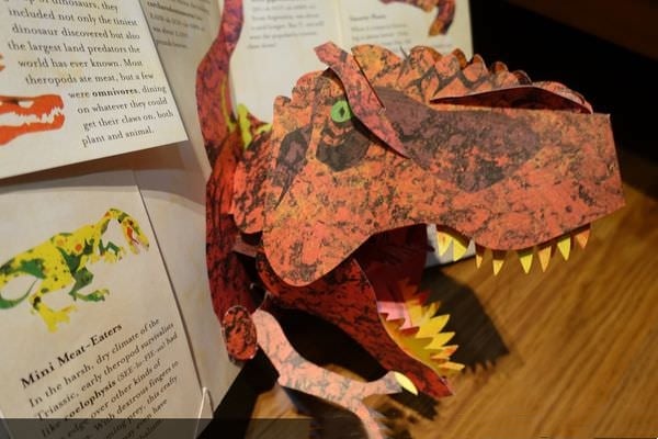 ⏰Weekly special sale: 60 per cent off🦖3D Encyclopaedia Prehistorica Dinosaurs📙HARDCOVE