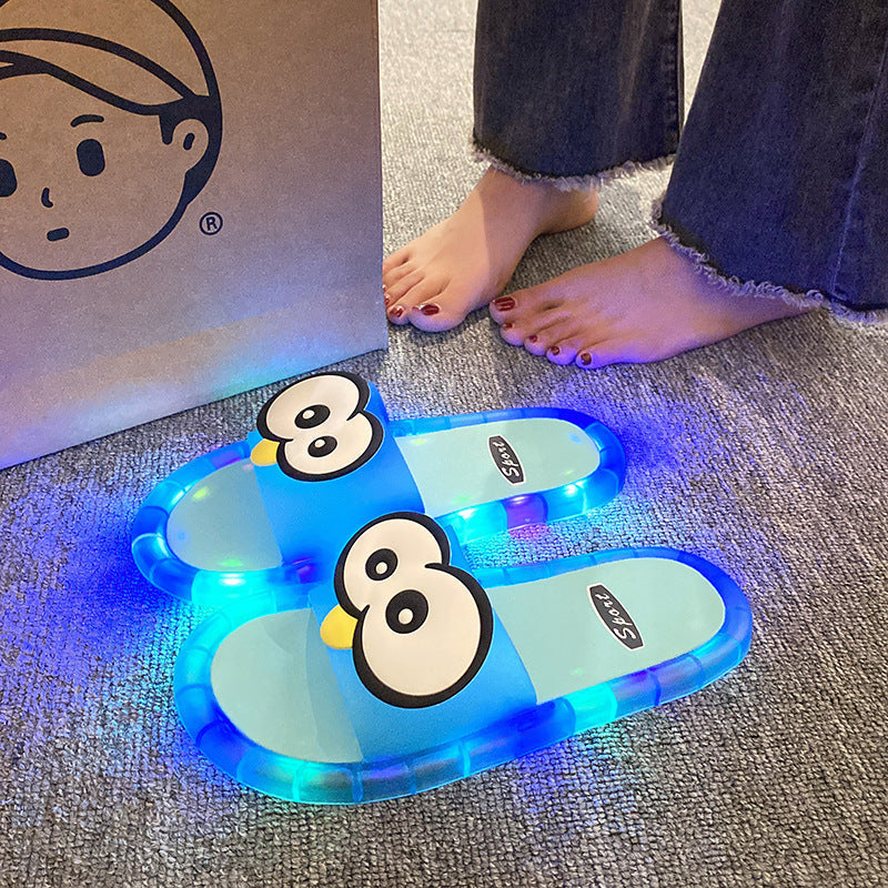 👣Cute slippers with cartoon motifs that glow👣