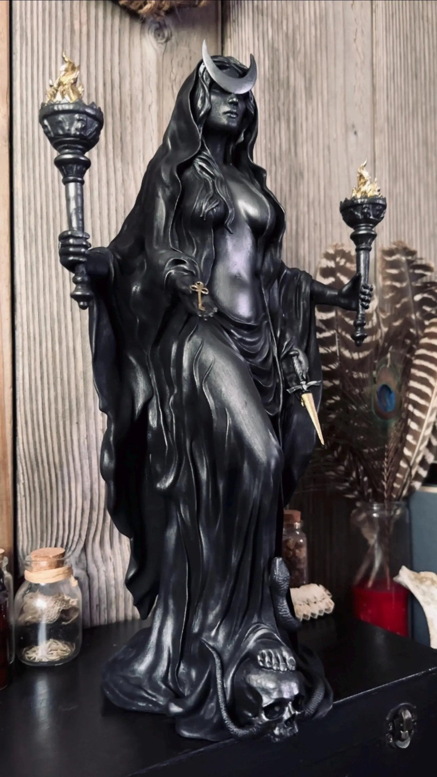 🔮Hekate Niktipolos, the Witch of the Night🧙‍♀️
