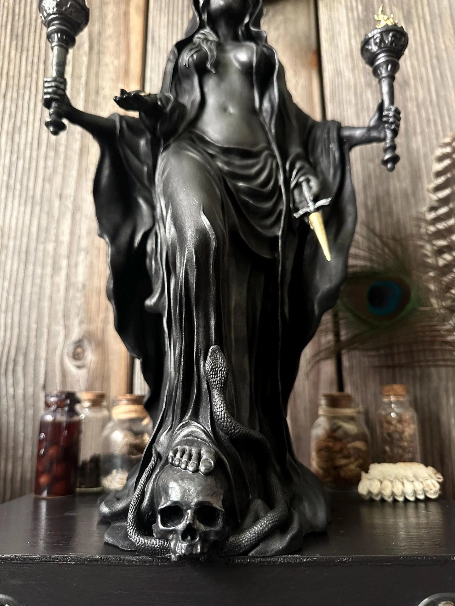 🔮Hekate Niktipolos, the Witch of the Night🧙‍♀️