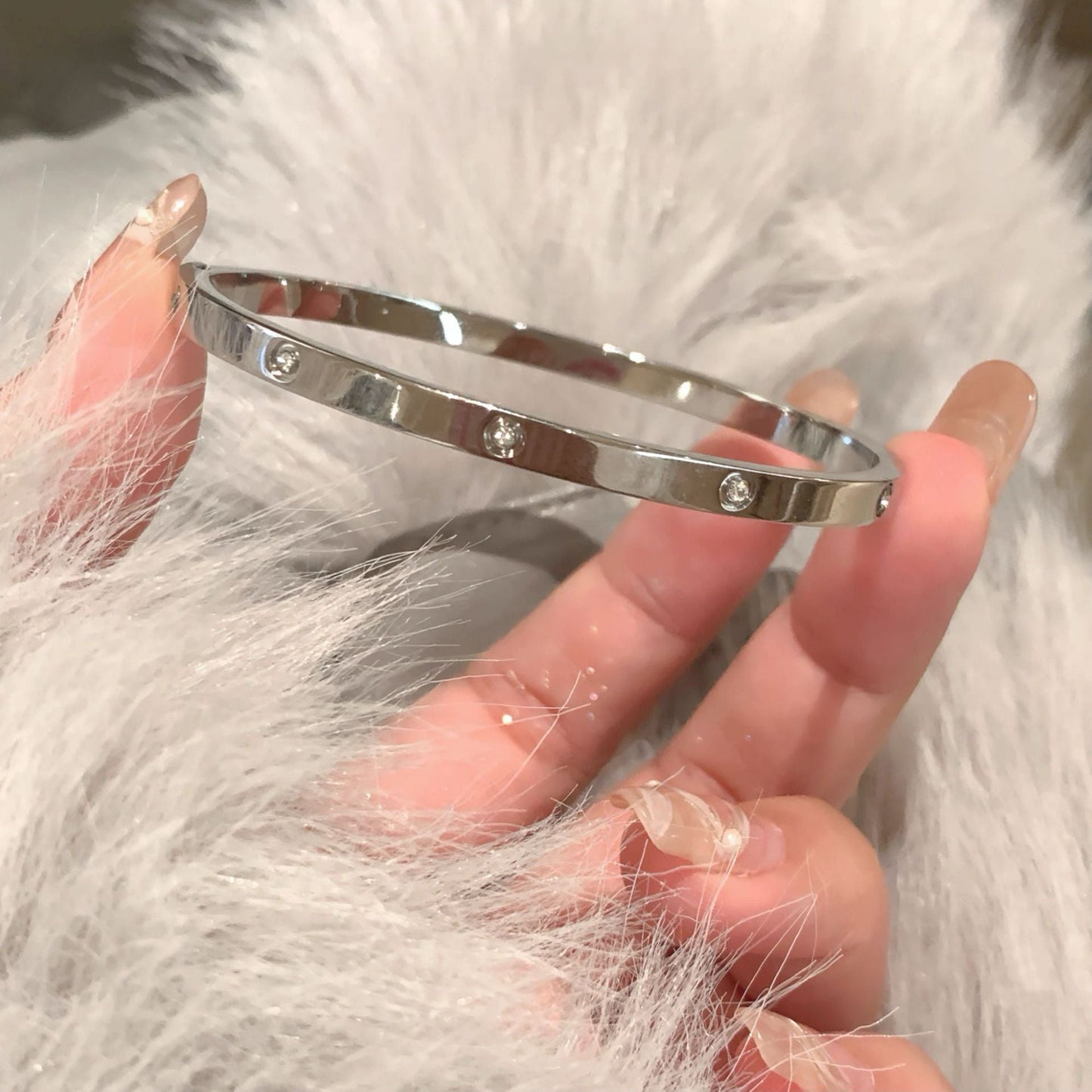 5-piece elegant stainless steel bracelet set, stylish and classic design