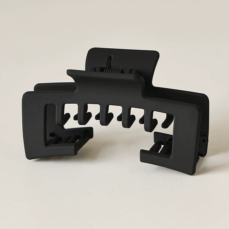 🔥Limited-time offer: only £6.99 per item🧢 Oversized Hat-Friendly Hair Claw Clip 🧢