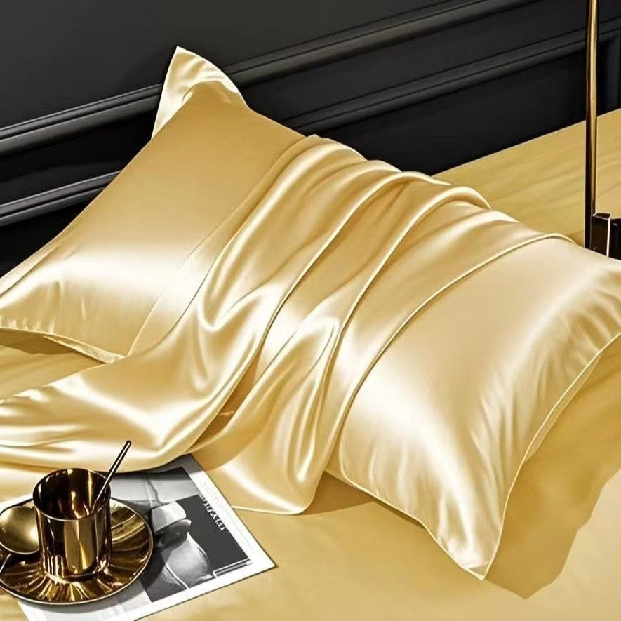 ❄️Cool pillowcase in ice silk, ensuring a good night’s sleep in summe