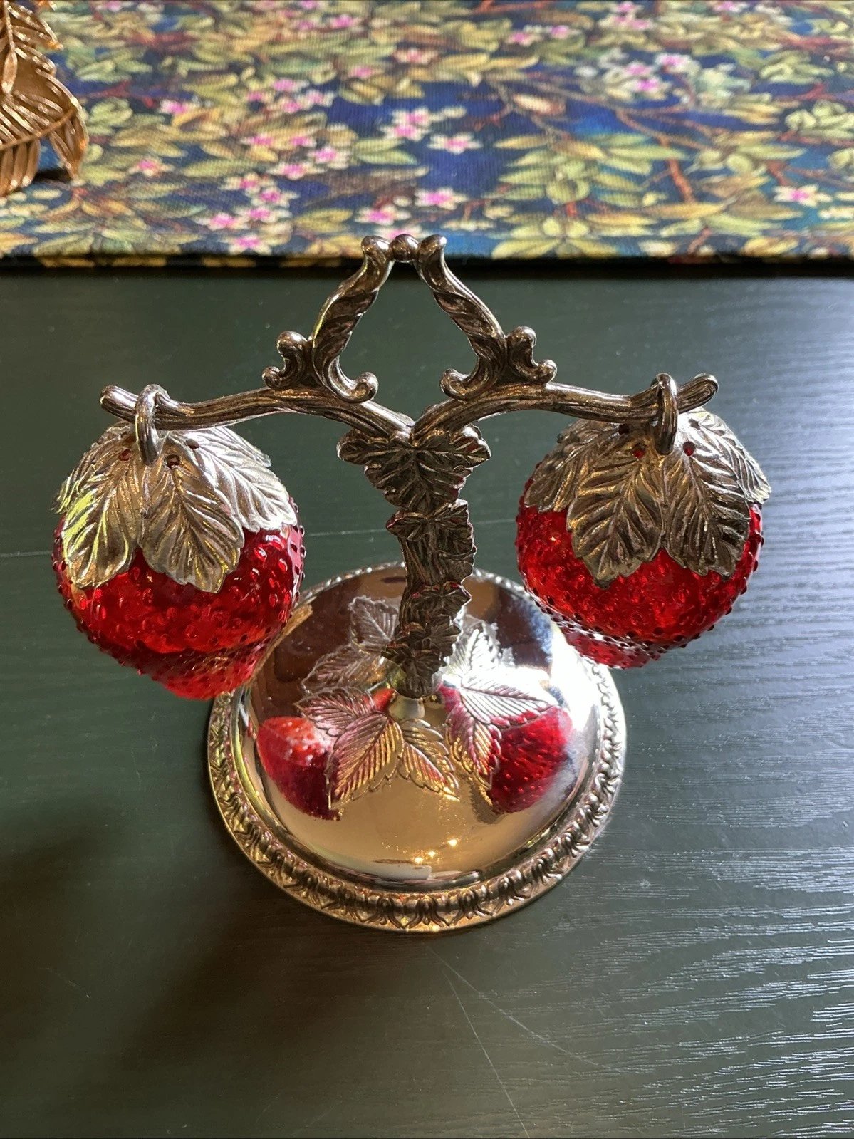🍓 1960s Vintage Strawberry Salt & Pepper Shaker Set